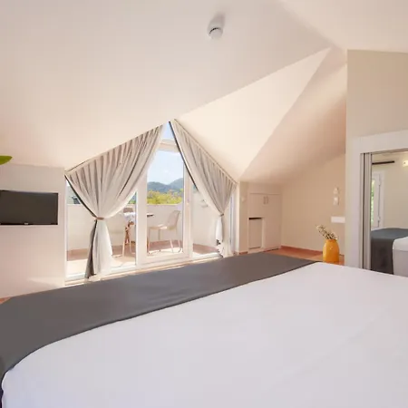 No 14 Bed and breakfast